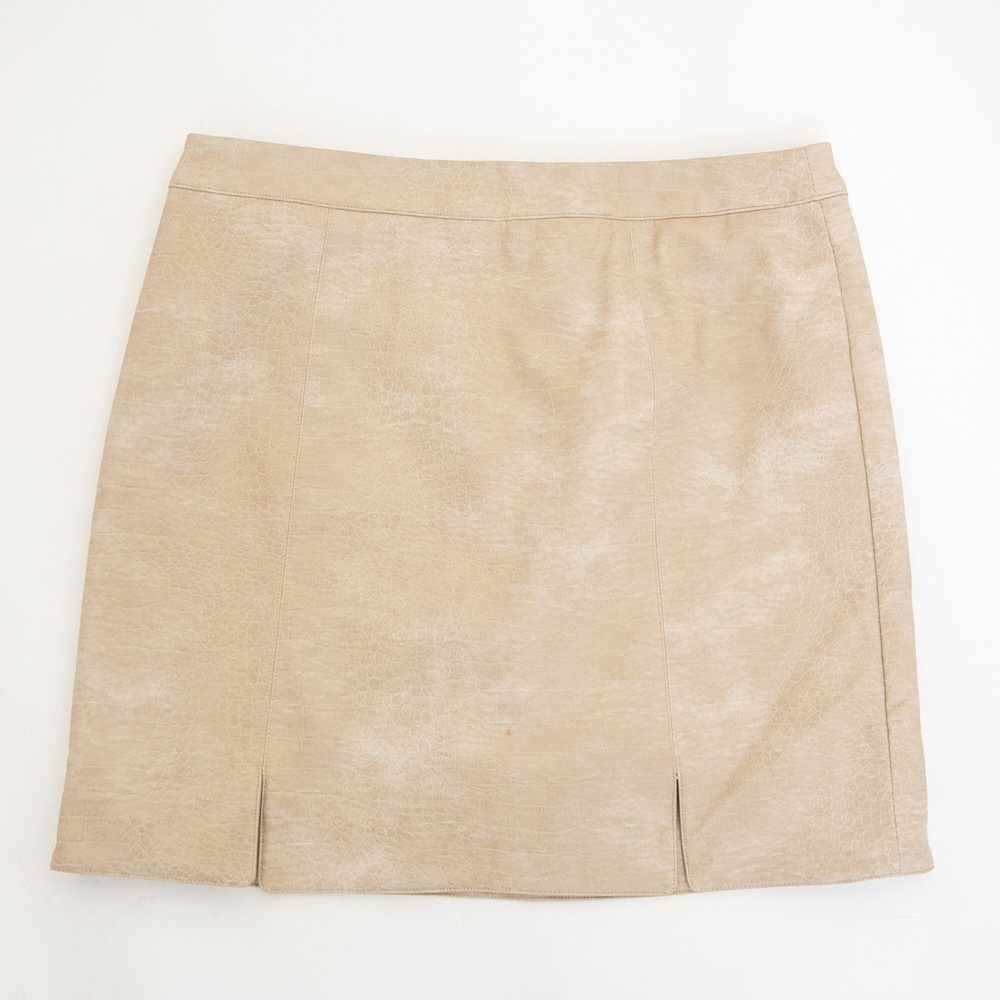 Faux leather croc embossed vegan leather tan mini skirt L Loveriche